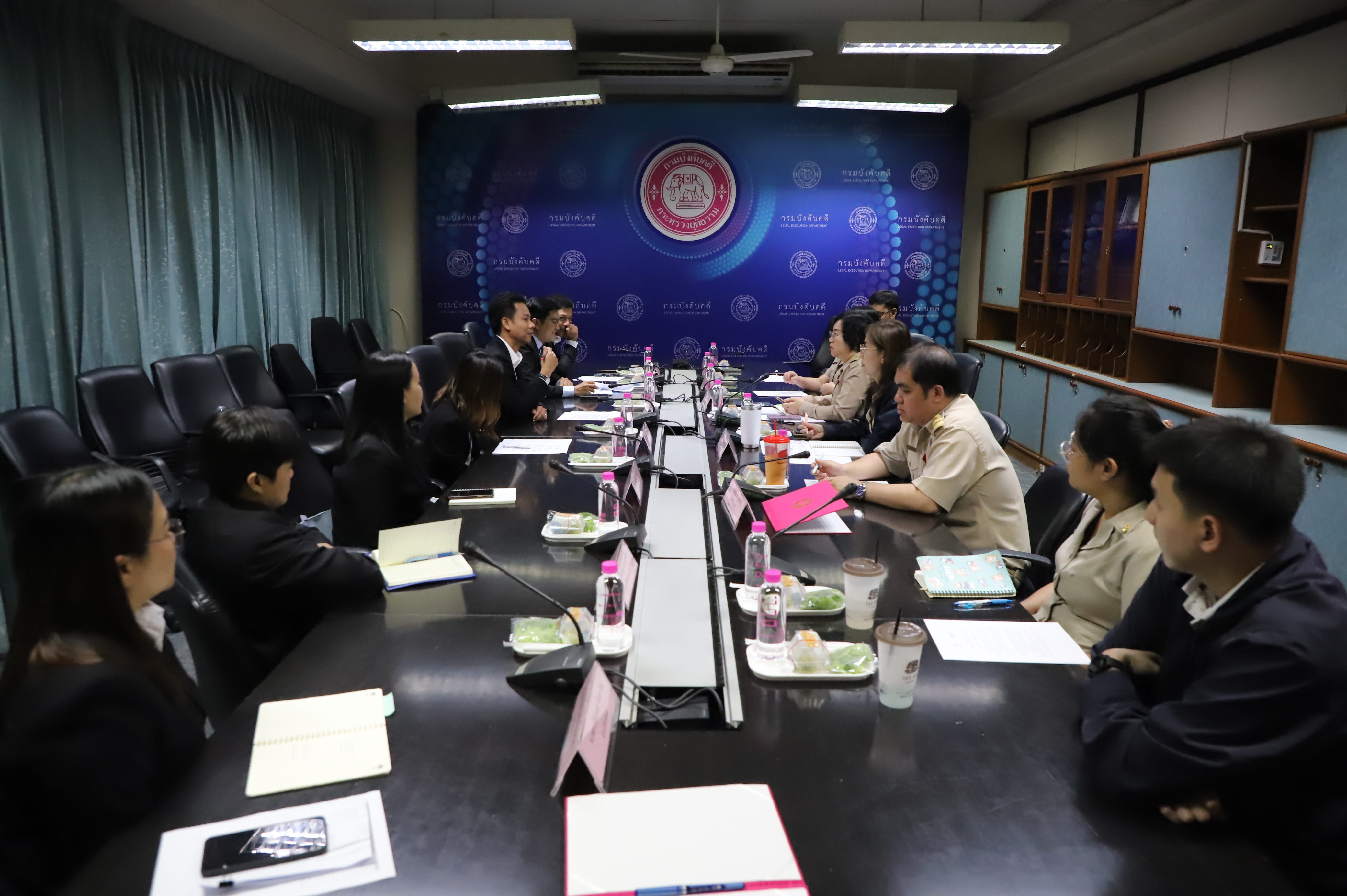 ﻿กรมบังคับคดี จัดประชุมแนวทางการดำเนินการตามบันทึกข้อตกลงความร่วมมือ การแก้ไขหนี้ให้ประชาชนสำหรับหนี้กองทุนเงินให้กู้ยืมเพื่อการศึกษา (กยศ.)